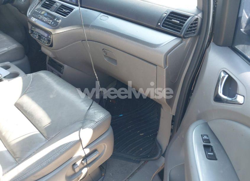 Photo 5 of 2010 Honda Odyssey TOURING (VIN 5FNRL3H94AB067125)