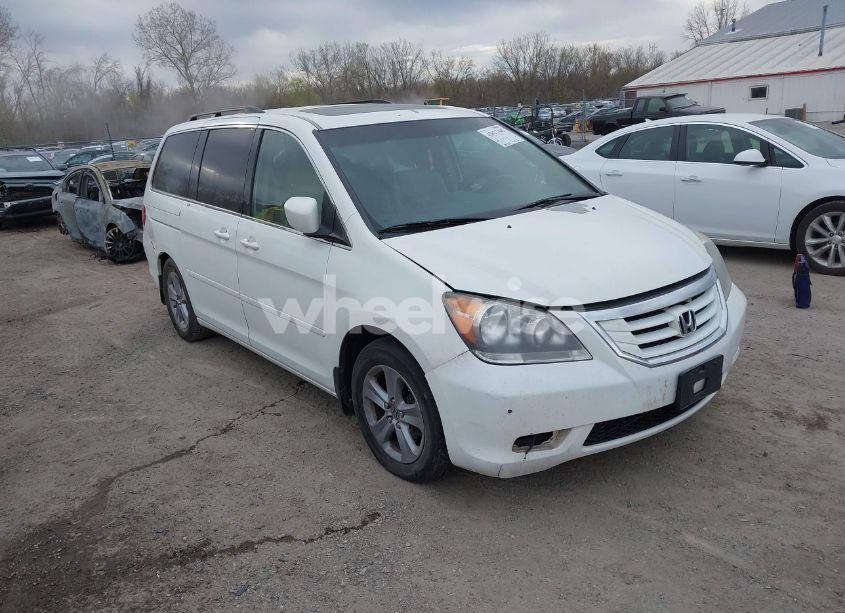 2010 Honda Odyssey TOURING (VIN 5FNRL3H99AB005395) main photo