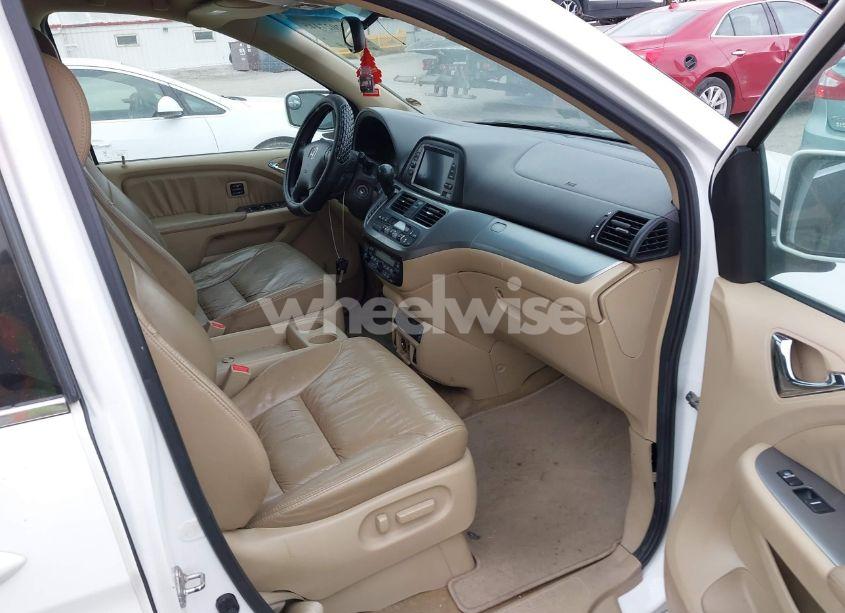 Photo 5 of 2010 Honda Odyssey TOURING (VIN 5FNRL3H99AB005395)