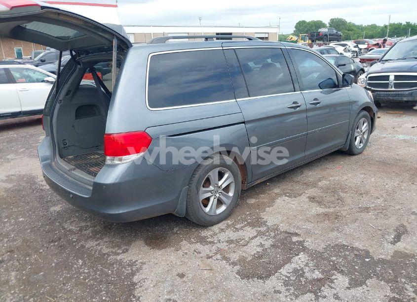 Photo 4 of 2010 Honda Odyssey TOURING (VIN 5FNRL3H99AB111555)