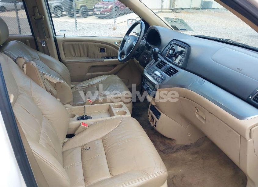 Photo 5 of 2010 Honda Odyssey TOURING (VIN 5FNRL3H9XAB005406)