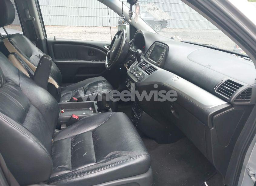 Photo 5 of 2010 Honda Odyssey TOURING (VIN 5FNRL3H9XAB090134)