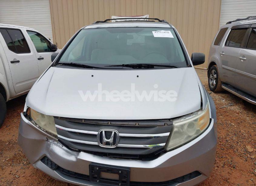 Photo 12 of 2011 Honda Odyssey LX (VIN 5FNRL5H20BB010579)