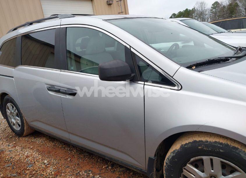 Photo 13 of 2011 Honda Odyssey LX (VIN 5FNRL5H20BB010579)