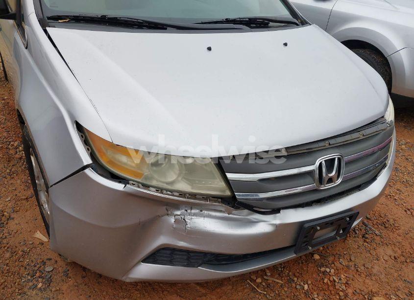 Photo 6 of 2011 Honda Odyssey LX (VIN 5FNRL5H20BB010579)