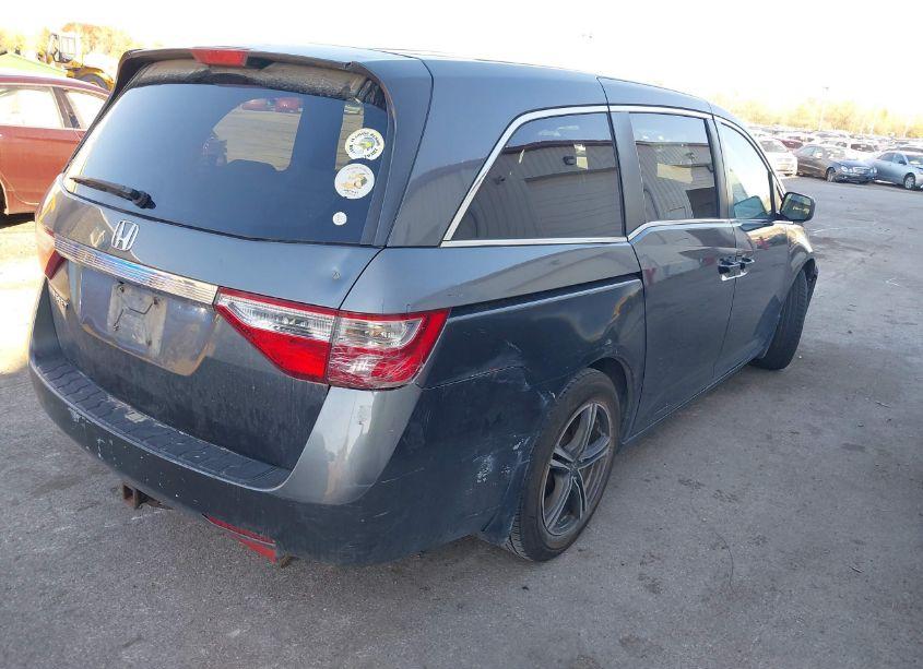 Photo 4 of 2013 Honda Odyssey LX (VIN 5FNRL5H20DB011654)