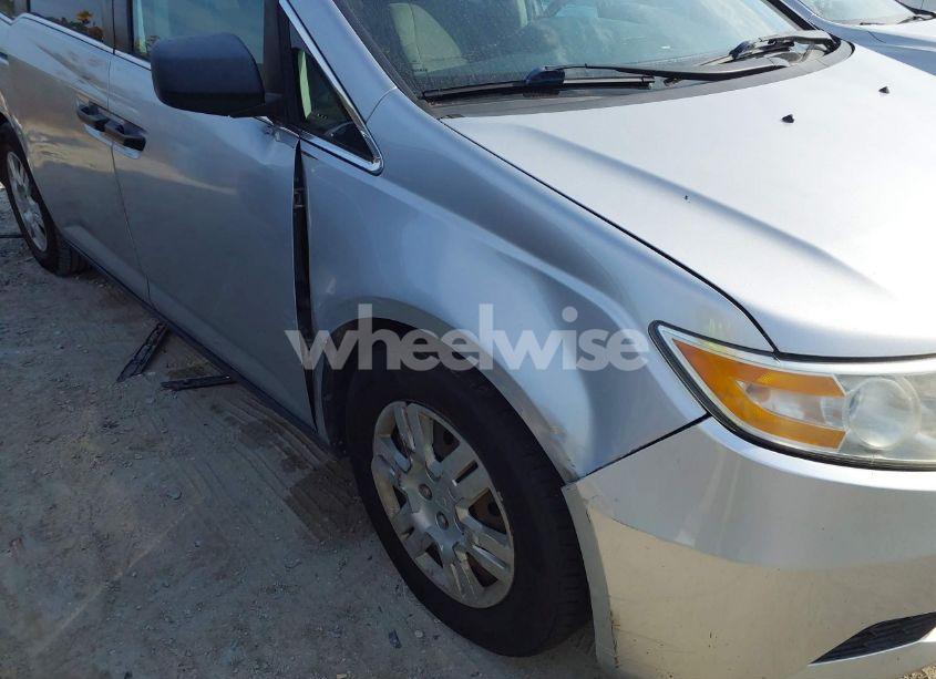 Photo 6 of 2013 Honda Odyssey LX (VIN 5FNRL5H20DB083180)