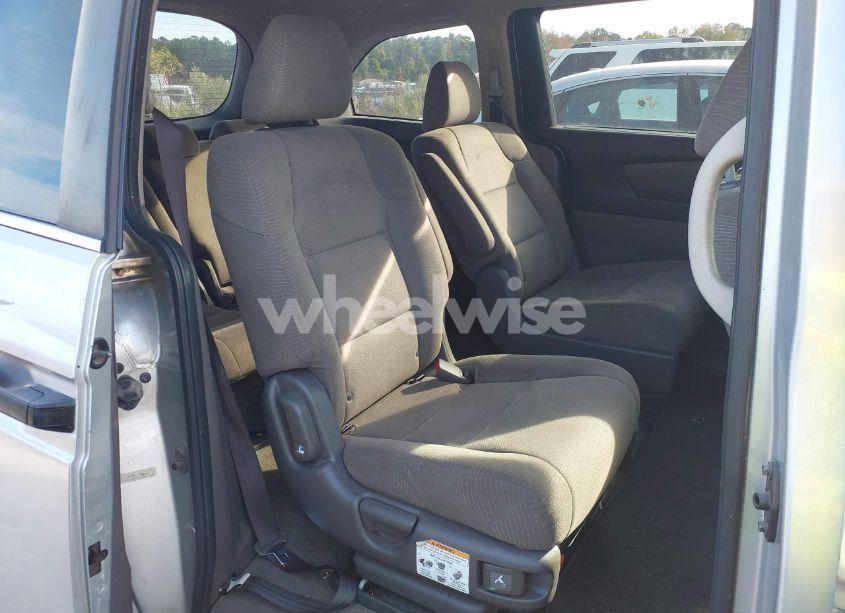 Photo 8 of 2013 Honda Odyssey LX (VIN 5FNRL5H20DB083180)