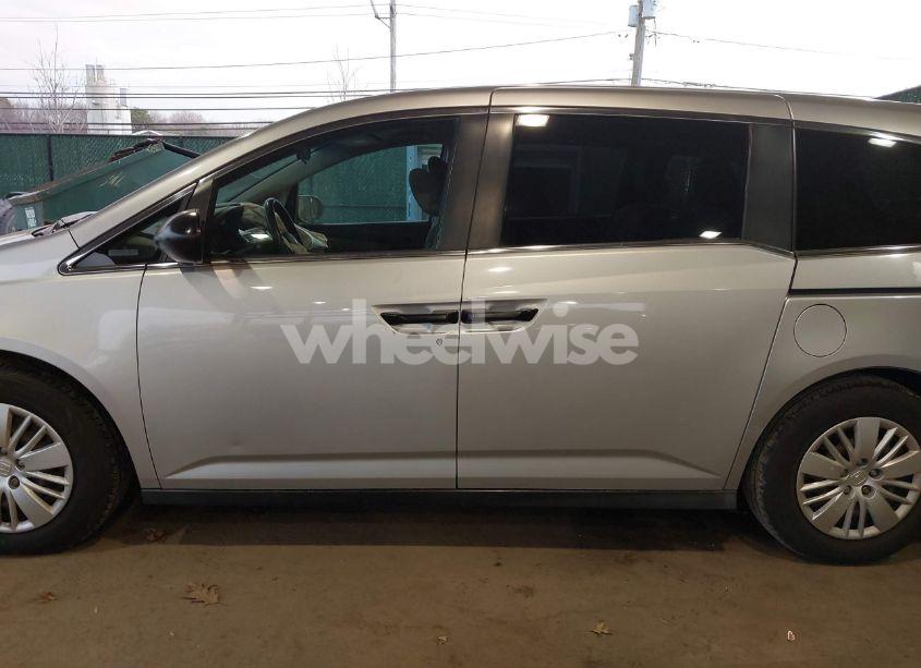 Photo 14 of 2014 Honda Odyssey LX (VIN 5FNRL5H20EB006181)