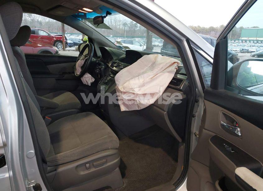 Photo 5 of 2014 Honda Odyssey LX (VIN 5FNRL5H20EB006181)