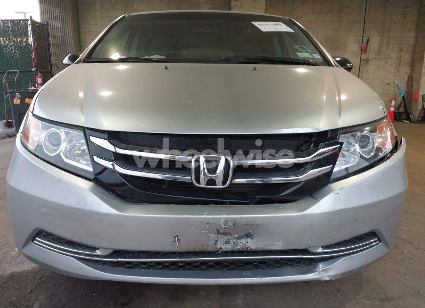 Photo 6 of 2014 Honda Odyssey LX (VIN 5FNRL5H20EB006181)
