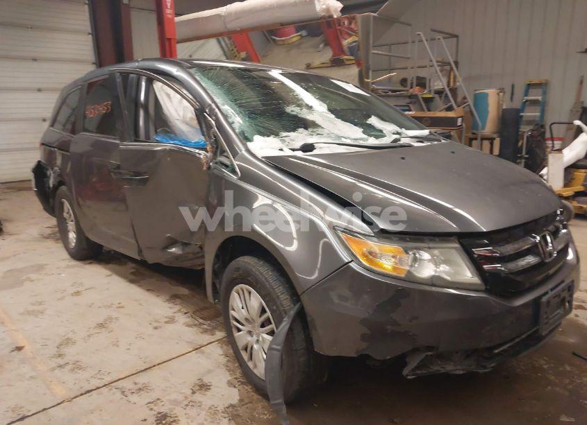 2014 Honda Odyssey LX (VIN 5FNRL5H20EB009470) main photo
