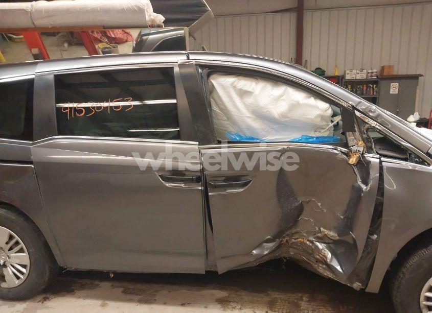 Photo 14 of 2014 Honda Odyssey LX (VIN 5FNRL5H20EB009470)
