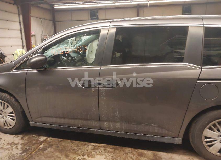 Photo 15 of 2014 Honda Odyssey LX (VIN 5FNRL5H20EB009470)