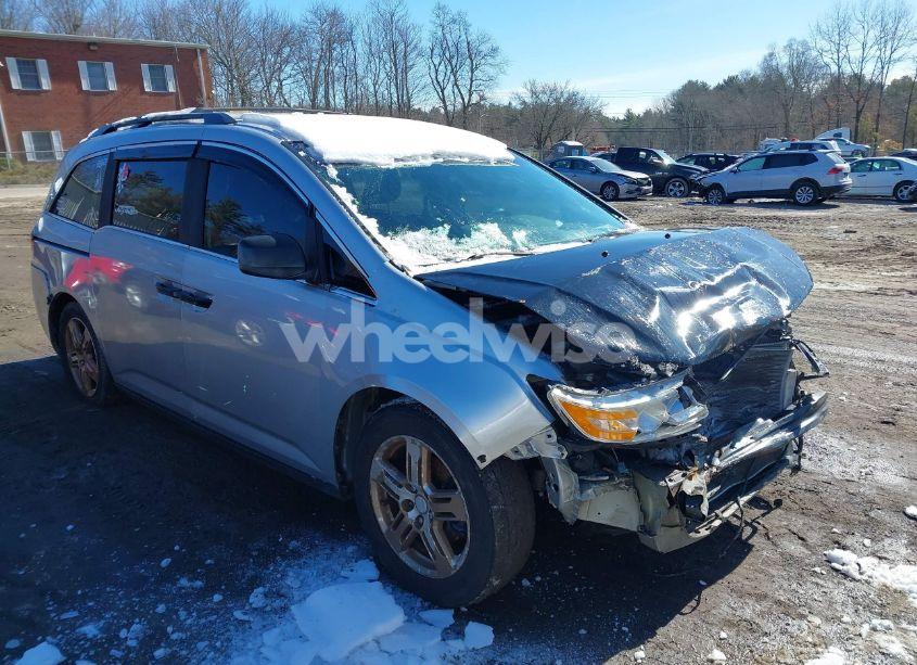 2011 Honda Odyssey LX (VIN 5FNRL5H21BB066661) main photo