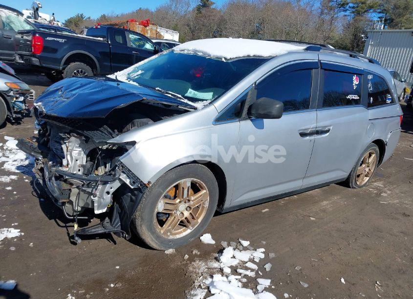 Photo 2 of 2011 Honda Odyssey LX (VIN 5FNRL5H21BB066661)