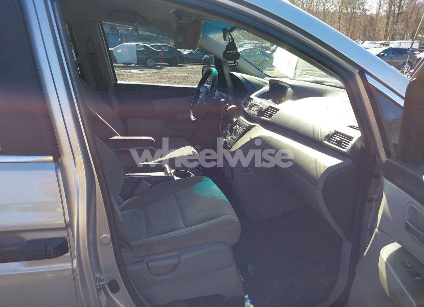 Photo 5 of 2011 Honda Odyssey LX (VIN 5FNRL5H21BB066661)