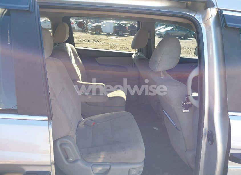 Photo 8 of 2011 Honda Odyssey LX (VIN 5FNRL5H21BB066661)