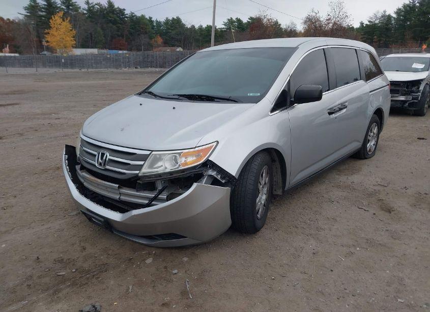 Photo 2 of 2013 Honda Odyssey LX (VIN 5FNRL5H21DB084273)