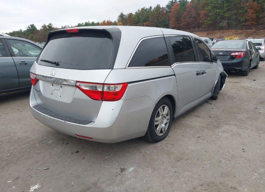 Photo 4 of 2013 Honda Odyssey LX (VIN 5FNRL5H21DB084273)