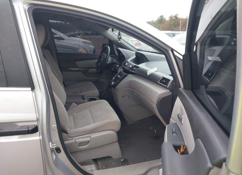 Photo 5 of 2013 Honda Odyssey LX (VIN 5FNRL5H21DB084273)