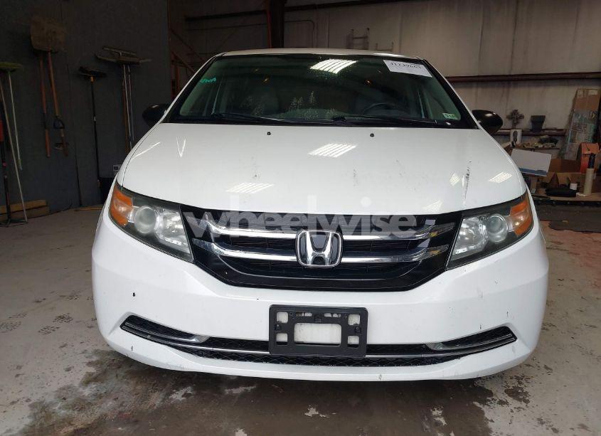 Photo 13 of 2014 Honda Odyssey LX (VIN 5FNRL5H21EB018145)