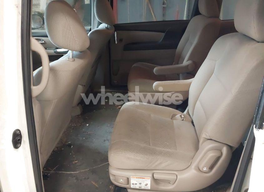 Photo 8 of 2014 Honda Odyssey LX (VIN 5FNRL5H21EB018145)