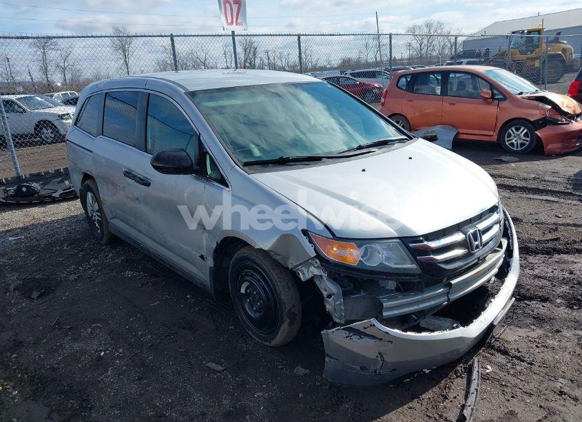 2014 Honda Odyssey LX (VIN 5FNRL5H21EB099115) main photo