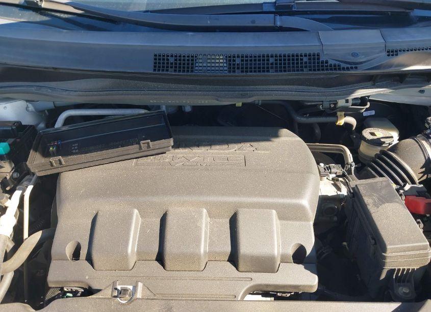 Photo 10 of 2015 Honda Odyssey LX (VIN 5FNRL5H21FB002657)