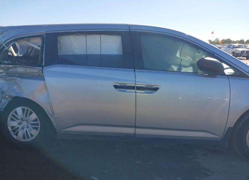 Photo 13 of 2015 Honda Odyssey LX (VIN 5FNRL5H21FB002657)