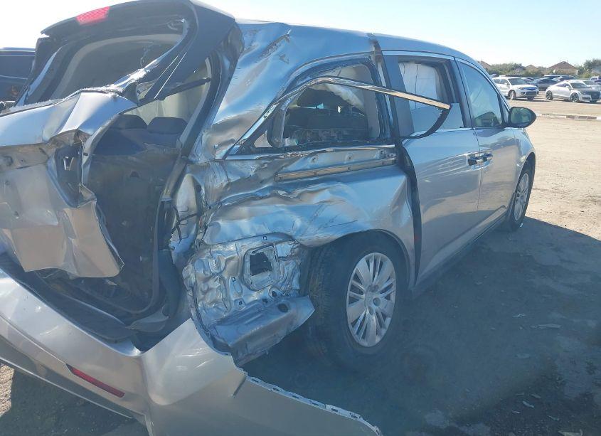 Photo 4 of 2015 Honda Odyssey LX (VIN 5FNRL5H21FB002657)