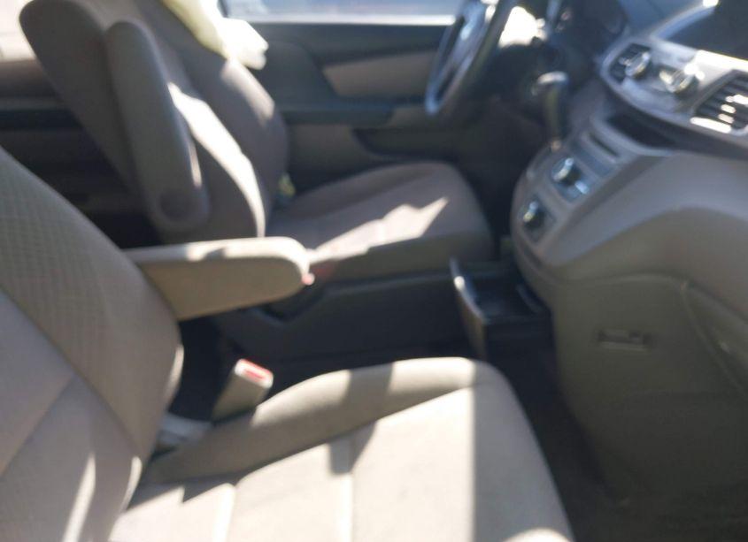 Photo 5 of 2015 Honda Odyssey LX (VIN 5FNRL5H21FB002657)