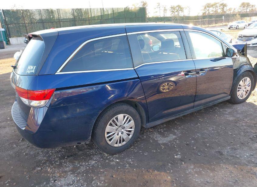 Photo 4 of 2016 Honda Odyssey LX (VIN 5FNRL5H21GB093432)