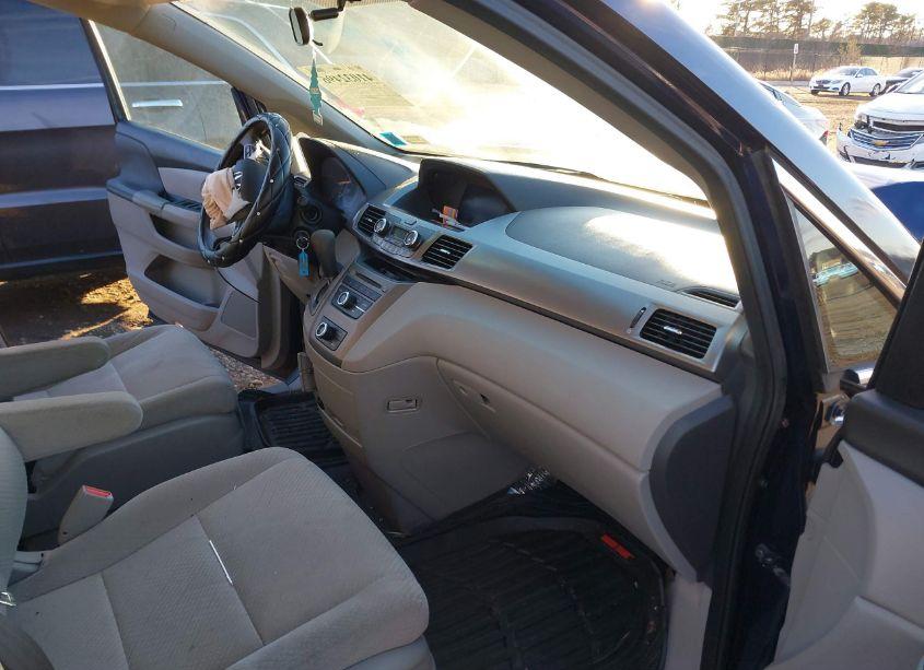 Photo 5 of 2016 Honda Odyssey LX (VIN 5FNRL5H21GB093432)