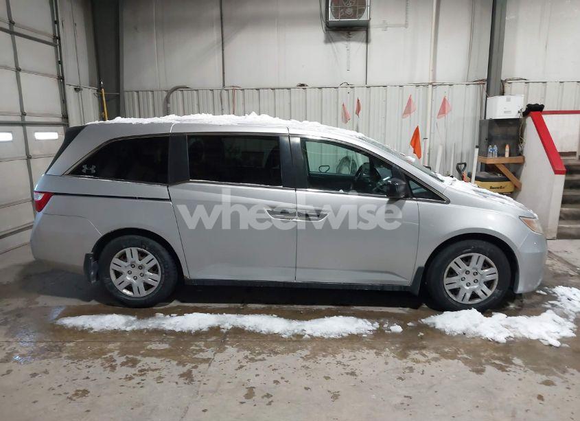 Photo 13 of 2013 Honda Odyssey LX (VIN 5FNRL5H22DB072889)