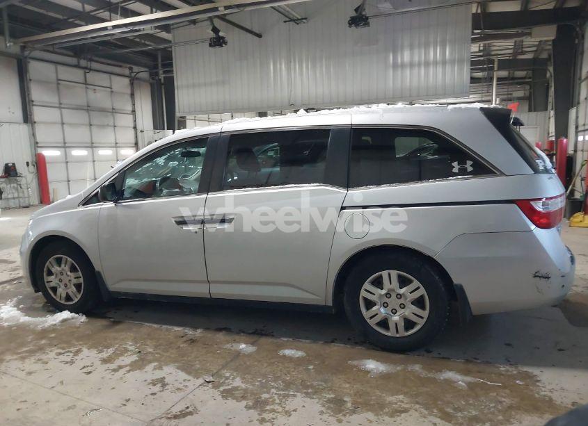 Photo 14 of 2013 Honda Odyssey LX (VIN 5FNRL5H22DB072889)