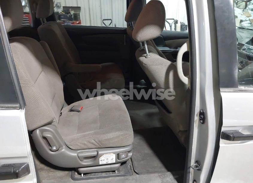 Photo 8 of 2013 Honda Odyssey LX (VIN 5FNRL5H22DB072889)