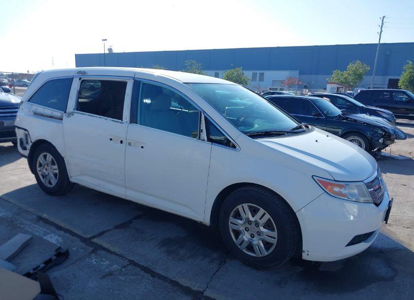 2013 Honda Odyssey LX (VIN 5FNRL5H22DB078353) main photo