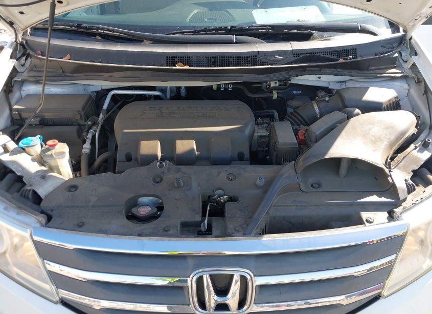 Photo 10 of 2013 Honda Odyssey LX (VIN 5FNRL5H22DB078353)