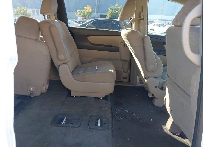 Photo 8 of 2013 Honda Odyssey LX (VIN 5FNRL5H22DB078353)