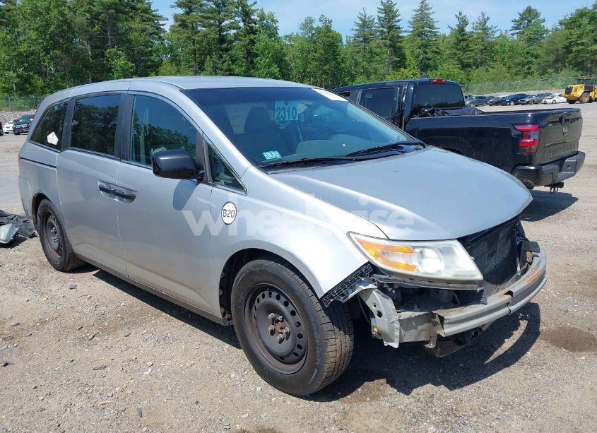 2013 Honda Odyssey LX (VIN 5FNRL5H22DB078398) main photo