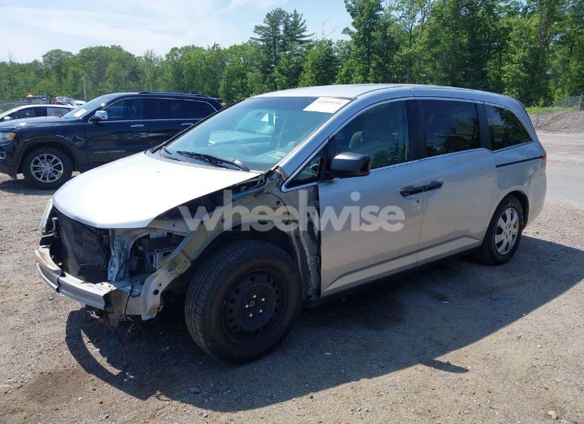 Photo 2 of 2013 Honda Odyssey LX (VIN 5FNRL5H22DB078398)