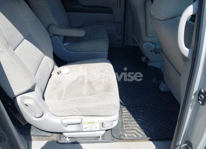 Photo 8 of 2013 Honda Odyssey LX (VIN 5FNRL5H22DB078398)