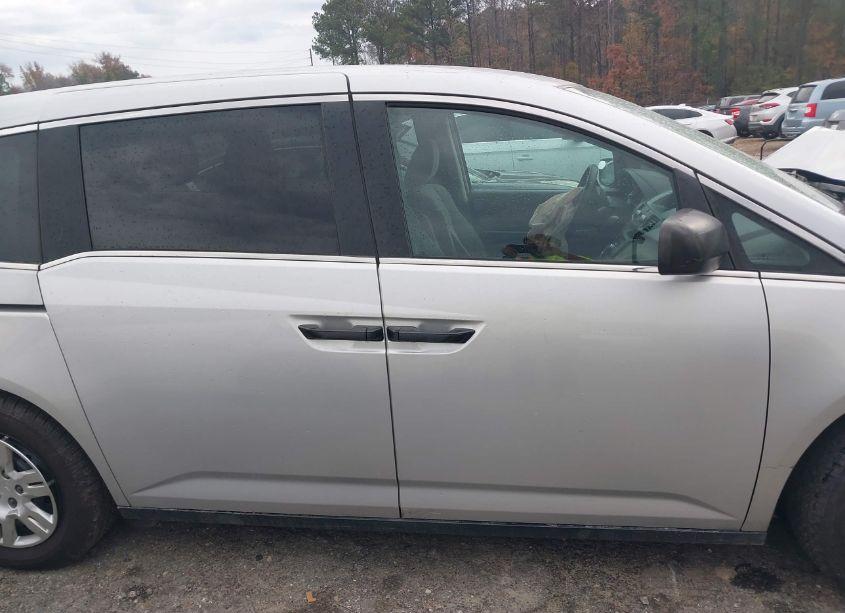 Photo 12 of 2013 Honda Odyssey LX (VIN 5FNRL5H22DB088297)