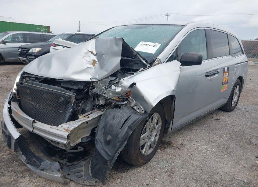 Photo 2 of 2013 Honda Odyssey LX (VIN 5FNRL5H22DB088297)