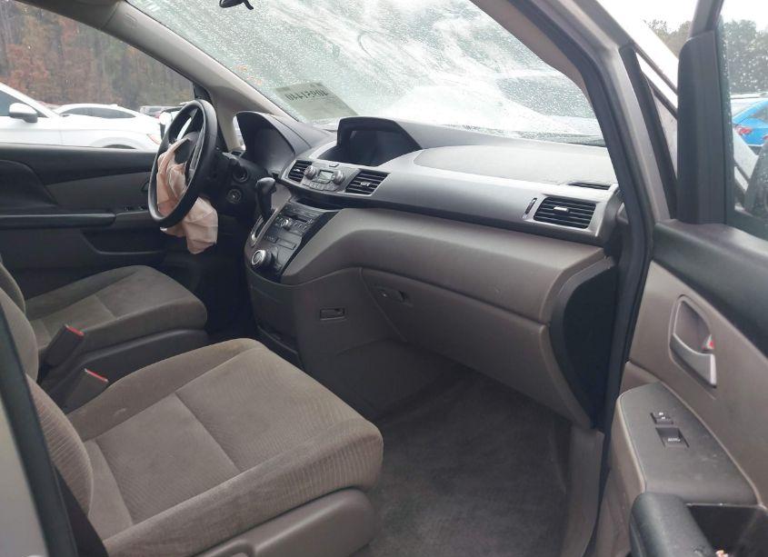 Photo 5 of 2013 Honda Odyssey LX (VIN 5FNRL5H22DB088297)