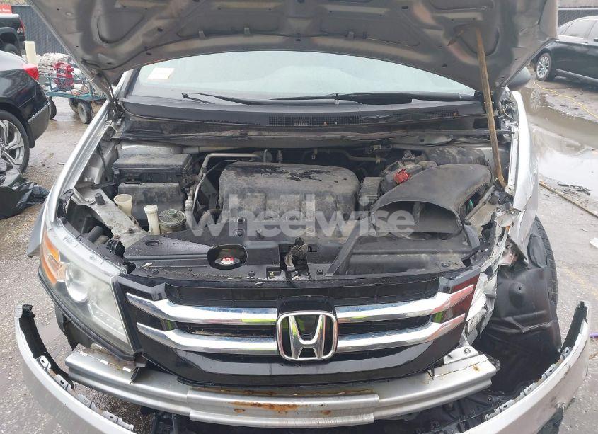 Photo 10 of 2014 Honda Odyssey LX (VIN 5FNRL5H22EB117430)
