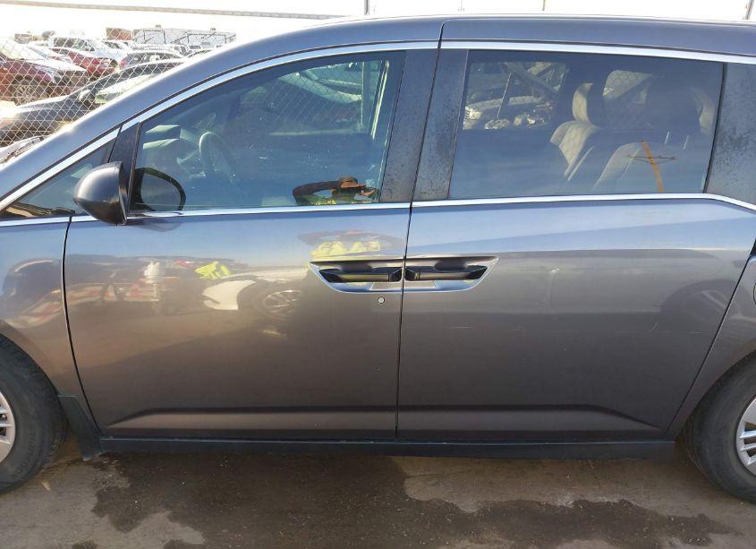 Photo 14 of 2015 Honda Odyssey LX (VIN 5FNRL5H22FB033142)