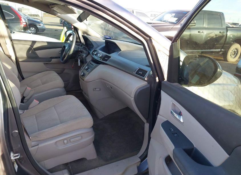 Photo 5 of 2015 Honda Odyssey LX (VIN 5FNRL5H22FB033142)