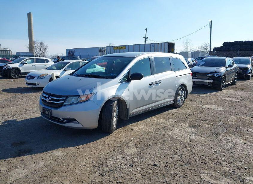 Photo 2 of 2015 Honda Odyssey LX (VIN 5FNRL5H22FB061572)